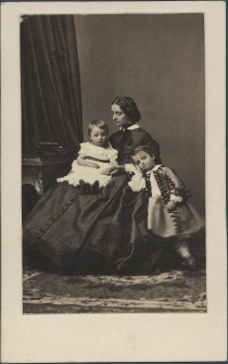 Pelagia z Zamoyskich 1. v. Aleksandrowa Rembielińska 2. v. Ksawerowa Branicka (1830-1894) z synamii Konstantym (1857–1933) i Stanisławem (1855–1908)